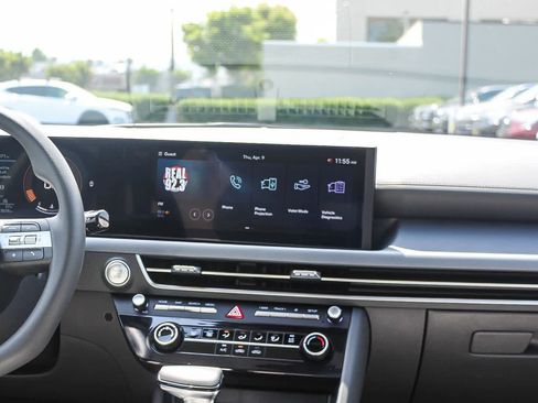 Certified 2025 Hyundai Sonata SE image 17