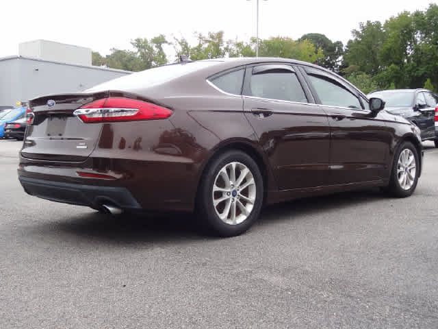 Used 2019 Ford Fusion SE FWD image 3