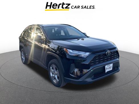 Used 2025 Toyota RAV4 LE image 1
