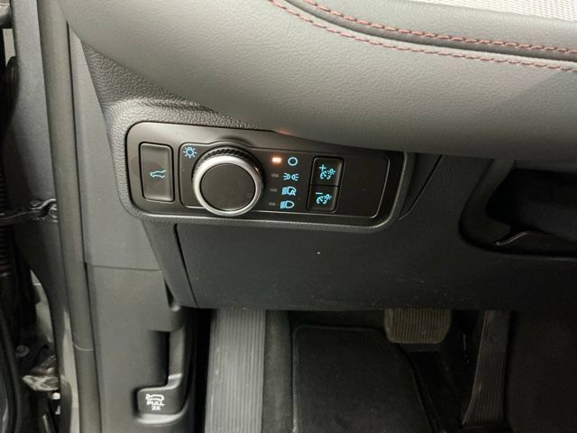 Used 2026 Ford Explorer Active AWD/4WD image 22
