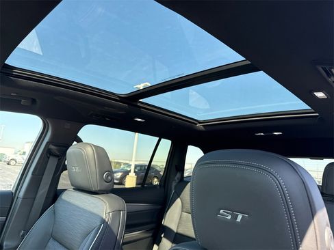 New 2026 Buick Enclave Sport Touring w/ Power Package image 28