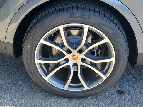 New 2026 Porsche Cayenne AWD/4WD image 14
