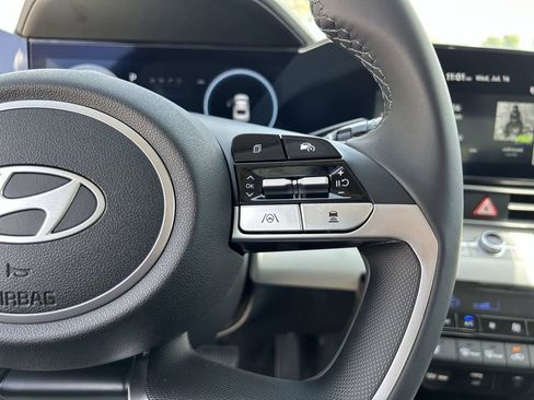 New 2025 Hyundai Elantra Limited image 27