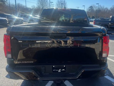 Used 2025 Chevrolet Colorado Trail Boss image 15