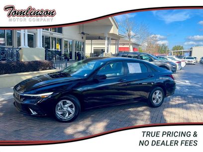 Used 2025 Hyundai Elantra SE