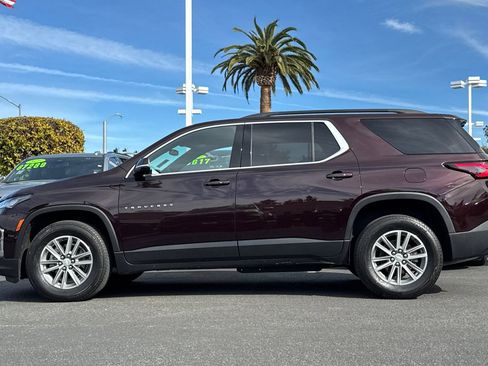 Used 2023 Chevrolet Traverse LT image 8