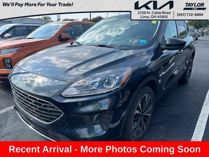 Used 2022 Ford Escape SE w/ SE Sport Appearance Package