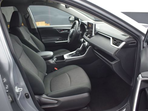 Used 2024 Toyota RAV4 XLE FWD image 10
