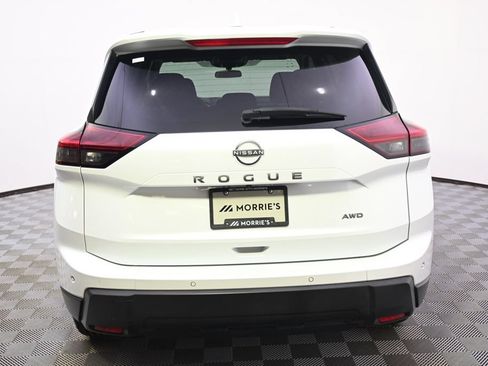 Used 2025 Nissan Rogue SV AWD/4WD image 5