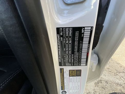 Used 2019 Mercedes-Benz GLC 300 4MATIC image 34