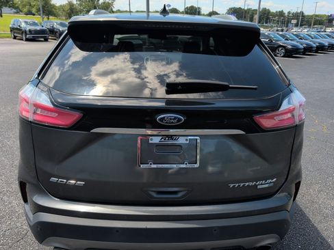 Used 2020 Ford Edge Titanium AWD/4WD image 18