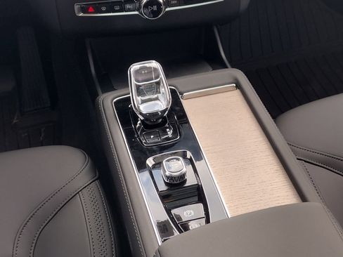 New 2026 Volvo XC90 B6 Plus w/ Protection Package Premier image 27