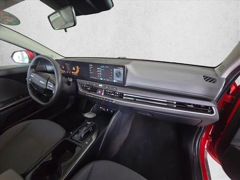 Used 2025 Kia K4 FWD image 17