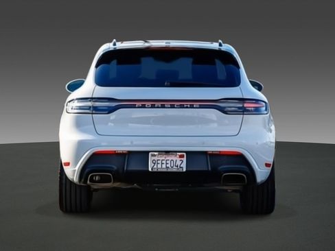 Used 2023 Porsche Macan image 3