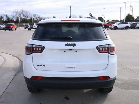 New 2026 Jeep Compass Latitude image 21