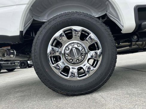 New 2025 Ford F250 Lariat w/ Lariat Ultimate Package image 17