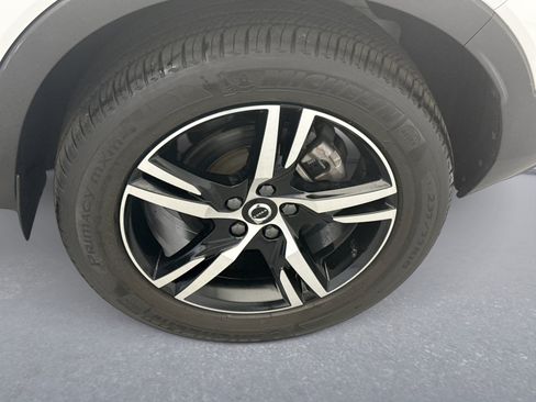 Used 2024 Volvo XC40 B5 Core AWD/4WD image 26
