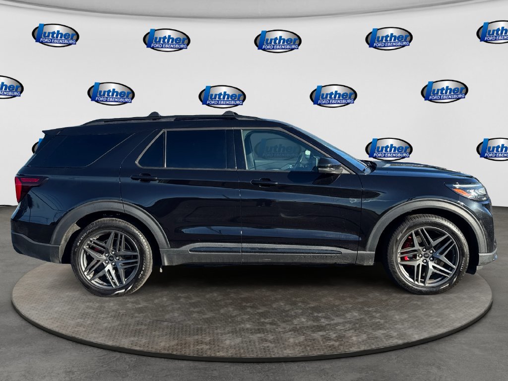 Used 2025 Ford Explorer ST AWD/4WD image 6