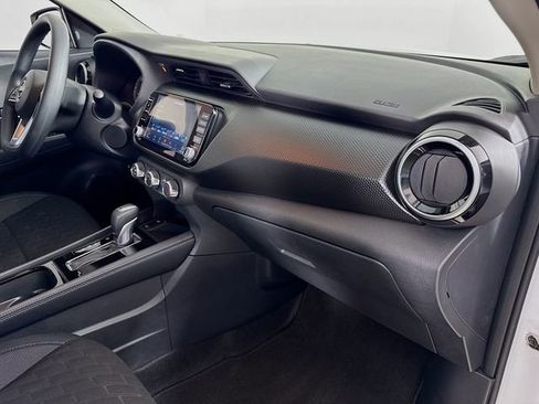Used 2024 Nissan Kicks SV image 30