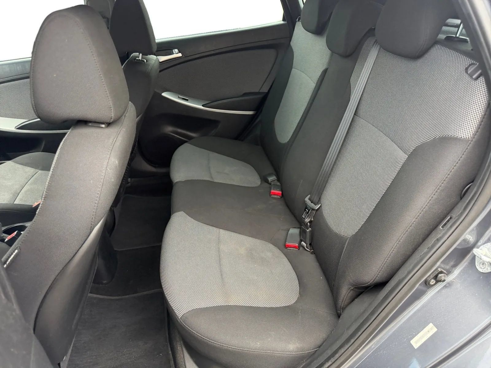 Used 2012 Hyundai Accent GS FWD image 15