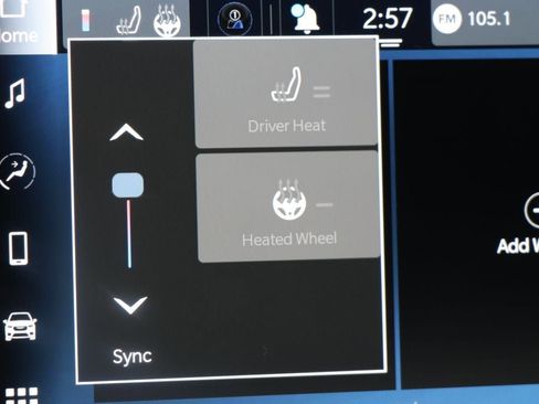 Used 2023 Chrysler Voyager LX image 21