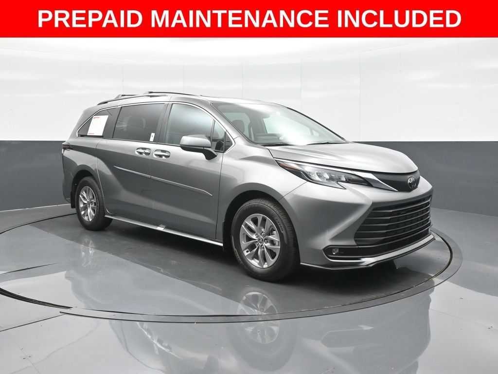 Certified 2026 Toyota Sienna XLE FWD image 1