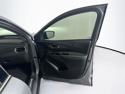 Used 2024 Chevrolet Equinox Premier FWD image 34