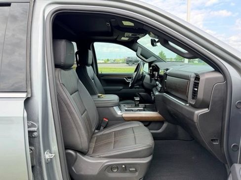Used 2026 Chevrolet Silverado 1500 High Country AWD/4WD image 11