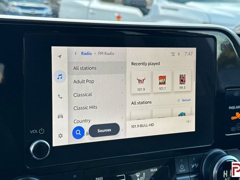 Used 2024 Toyota Highlander LE image 25