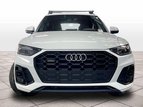 Used 2025 Audi Q5 2.0T Premium w/ Convenience Plus Package image 3
