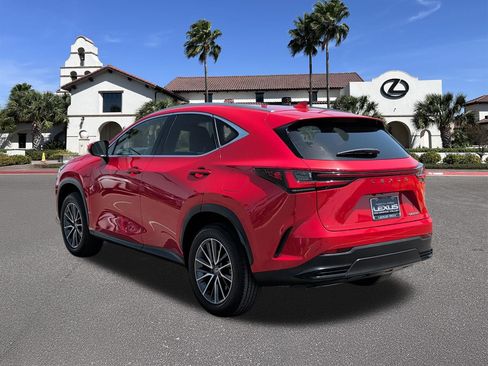 Used 2024 Lexus NX 250 FWD image 4