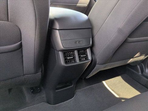 Used 2026 Chevrolet Equinox LT FWD image 25