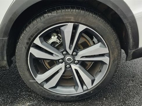 Certified 2025 Volvo V60 B5 Cross Country Plus image 27