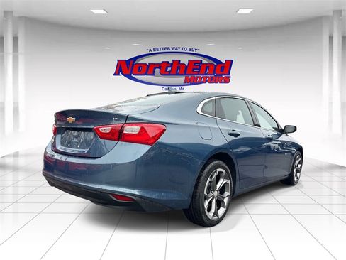 Used 2024 Chevrolet Malibu LT image 3