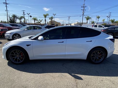 Used 2022 Tesla Model 3 Long Range AWD/4WD image 9