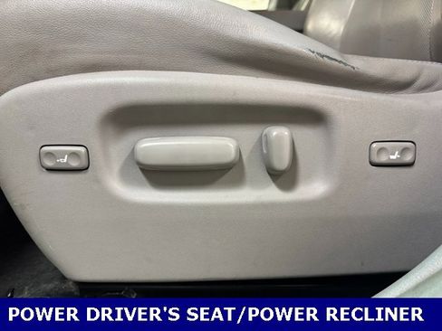 Used 2012 Toyota Highlander Limited image 16