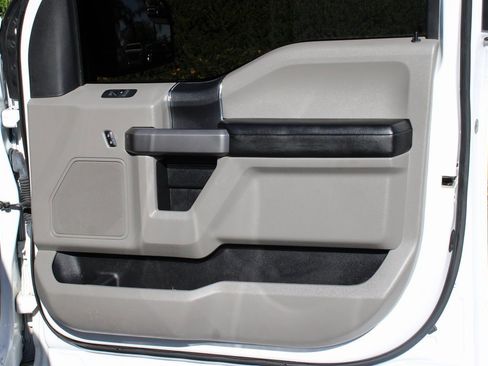 Used 2020 Ford F150 XLT w/ Trailer Tow Package image 38