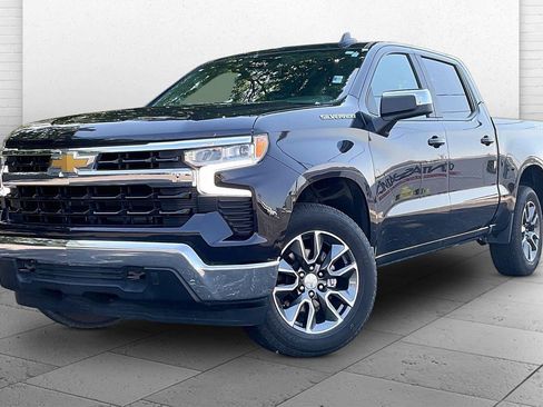 Used 2024 Chevrolet Silverado 1500 LT AWD/4WD image 13