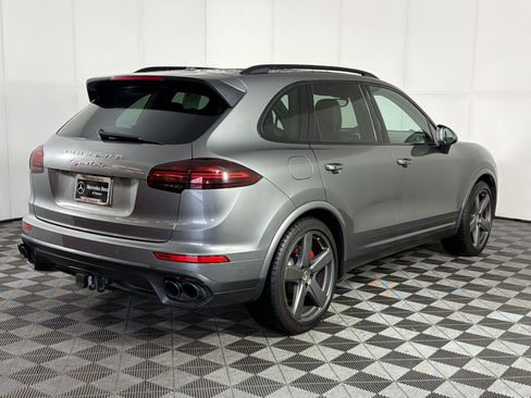 Used 2016 Porsche Cayenne Turbo AWD/4WD image 9