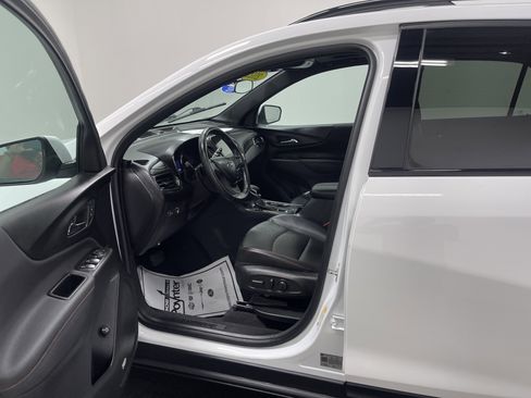Used 2022 Chevrolet Equinox RS w/ RS Leather Package FWD image 9