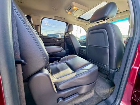 Used 2010 Chevrolet Suburban LTZ AWD/4WD image 20