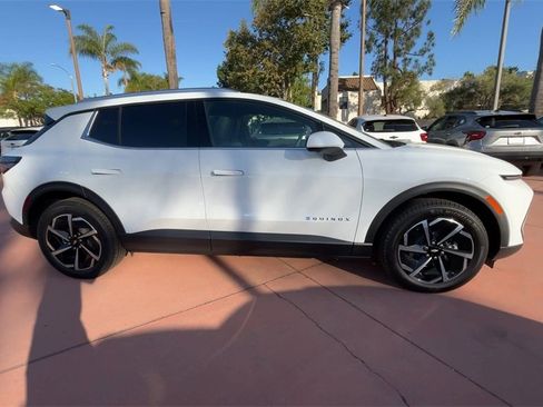 New 2026 Chevrolet Equinox EV LT image 9