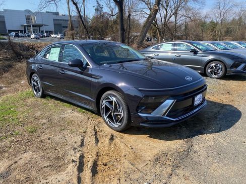 New 2026 Hyundai Sonata SEL FWD image 1