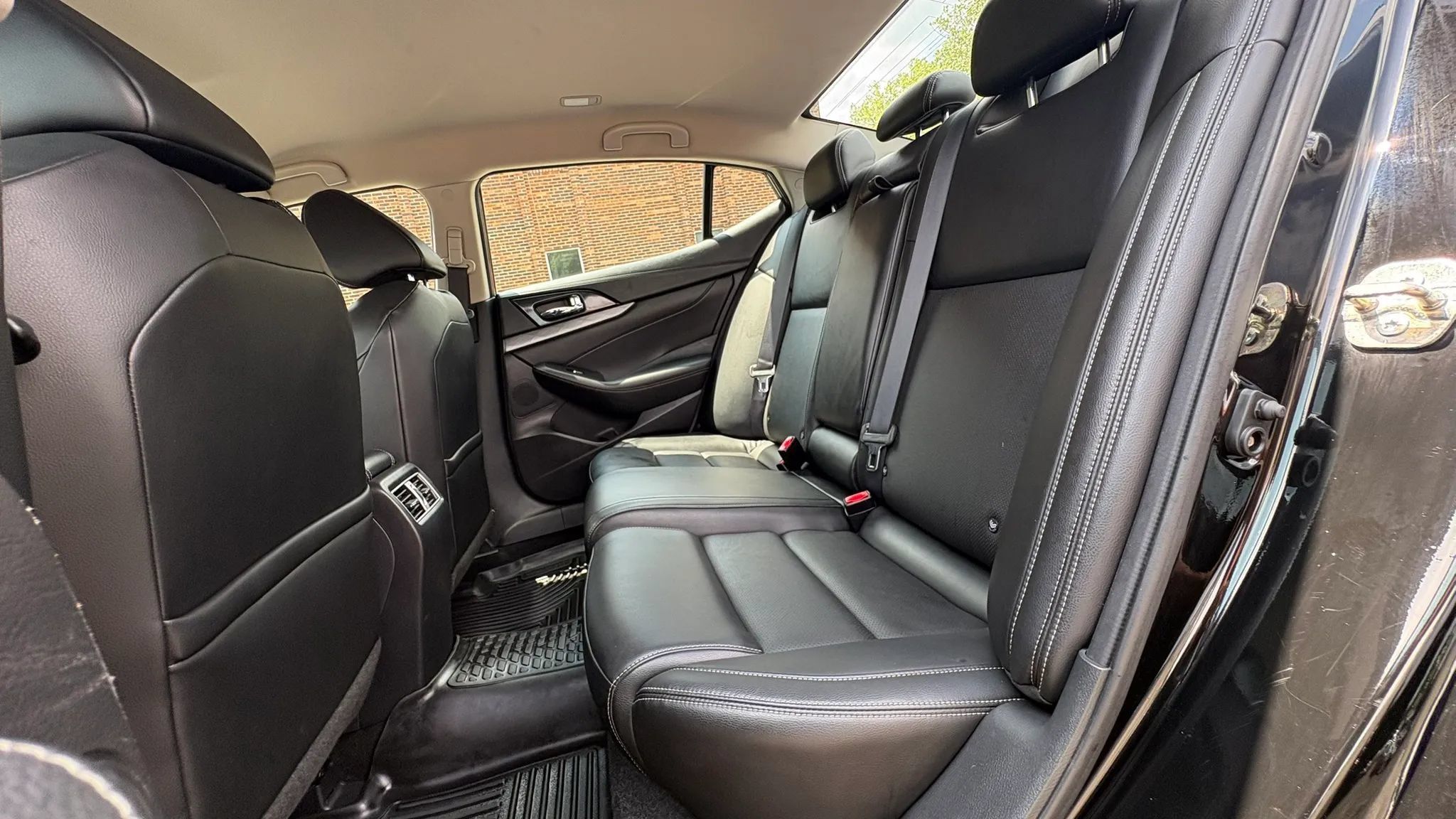 Used 2017 Nissan Maxima 3.5 SV FWD image 23