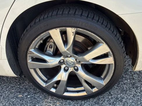 Used 2018 INFINITI Q70 L 3.7 AWD/4WD image 8