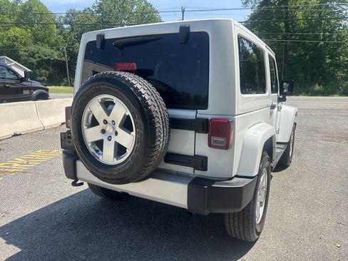 Used 2012 Jeep Wrangler Sahara w/ Connectivity Group AWD/4WD image 12