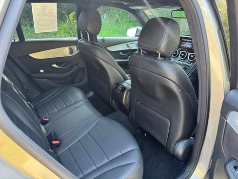 Used 2019 Mercedes-Benz GLC 300 4MATIC image 16
