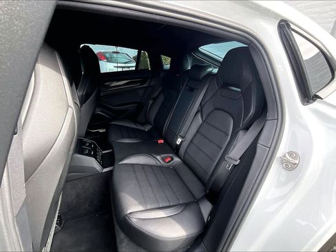 Used 2024 Porsche Panamera image 16