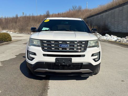 Used 2016 Ford Explorer XLT image 9