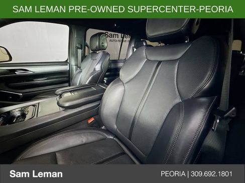 Used 2024 Jeep Wagoneer L Series II AWD/4WD image 22